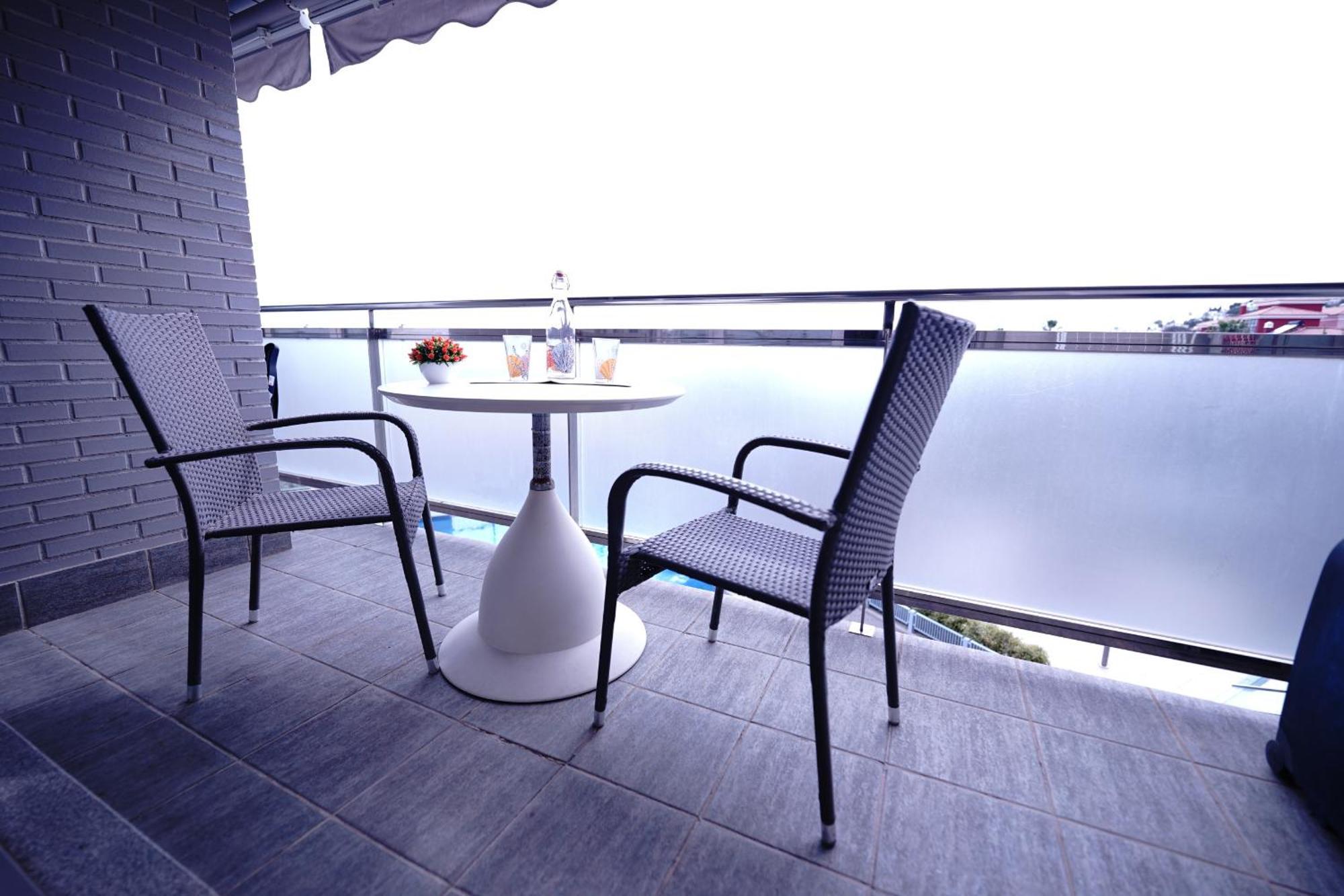 Malagasuite Timon Sea Views ベナルマデナ エクステリア 写真
